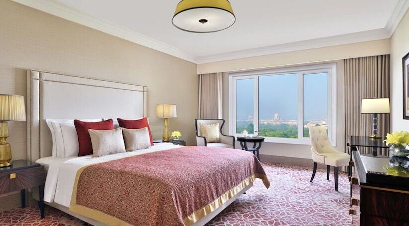 اتاق لوکس با چشم‌انداز شهر, Taj Mahal, New Delhi