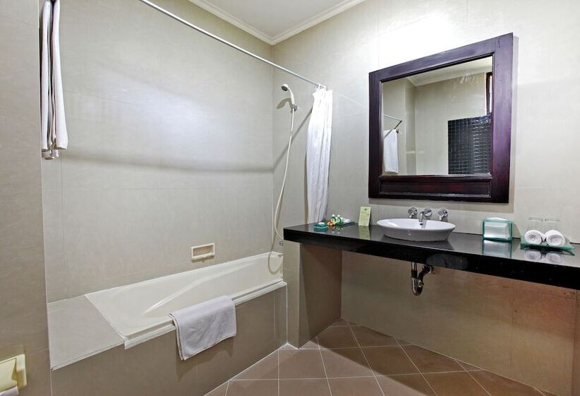 디럭스 룸, Adi Dharma Hotel Legian
