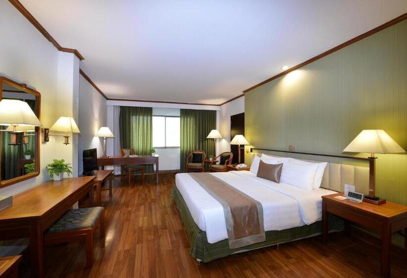 اتاق لوکس با تخت بزرگ, Arawana Regency Park Sukhumvit