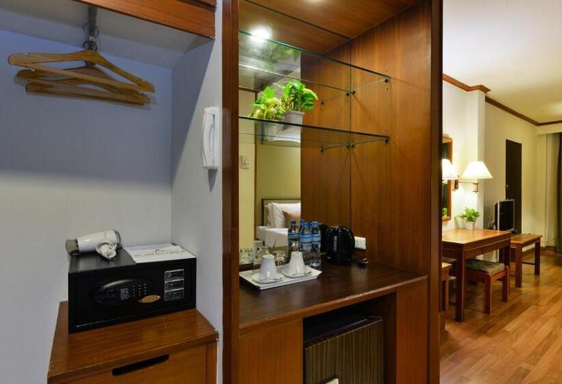 اتاق لوکس, Arawana Regency Park Sukhumvit