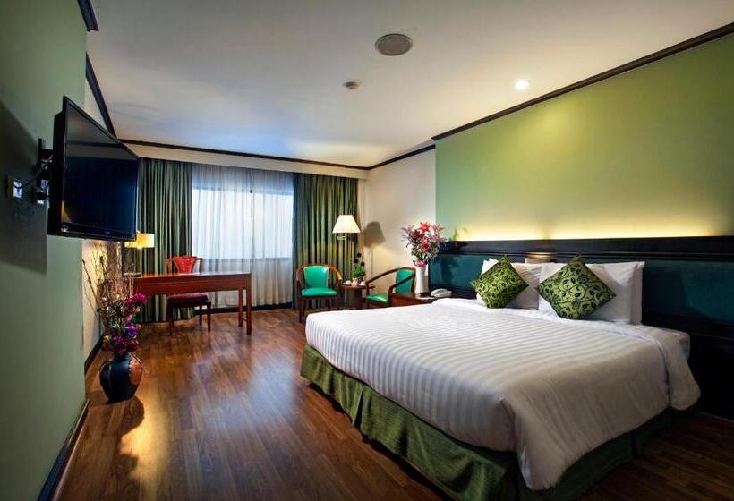 اتاق لوکس با تخت بزرگ, Arawana Regency Park Sukhumvit
