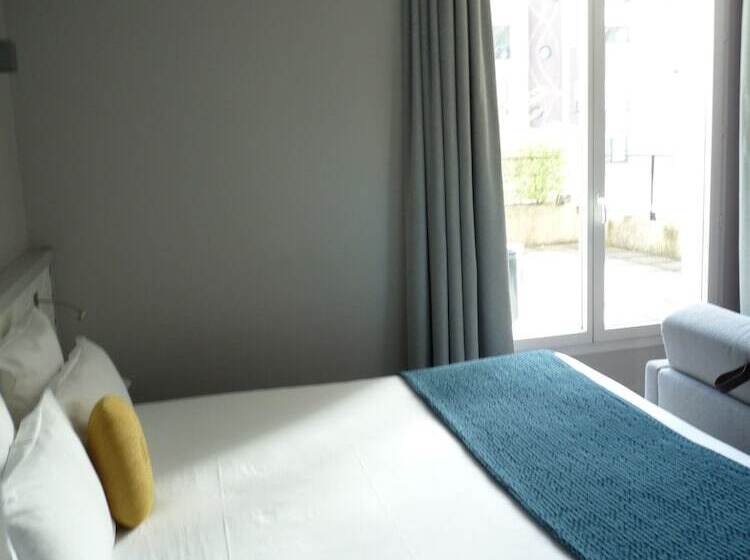Prestige Triple Room, Atrium By Happyculture