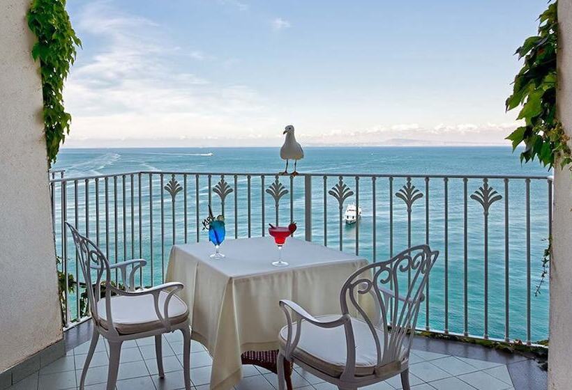 Номер Deluxe Вид на Море, Grand Hotel Riviera