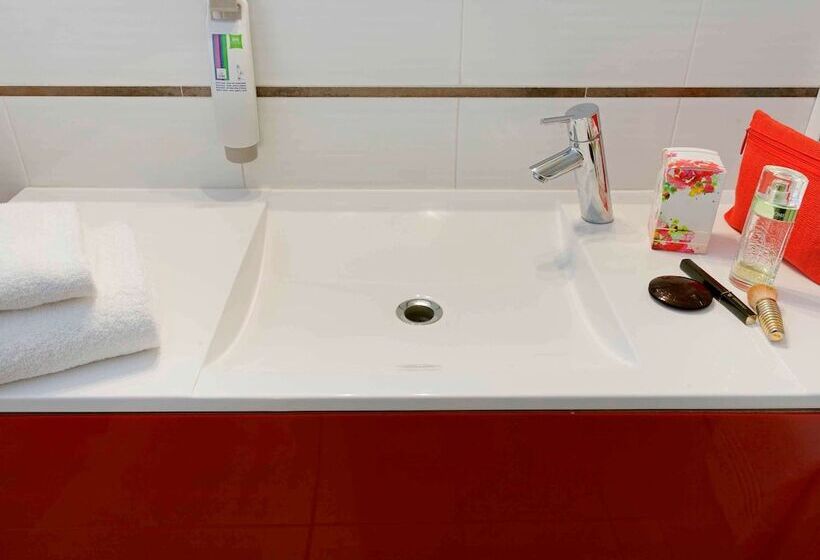Номер Стандарт, Ibis Styles Annecy Centre Gare