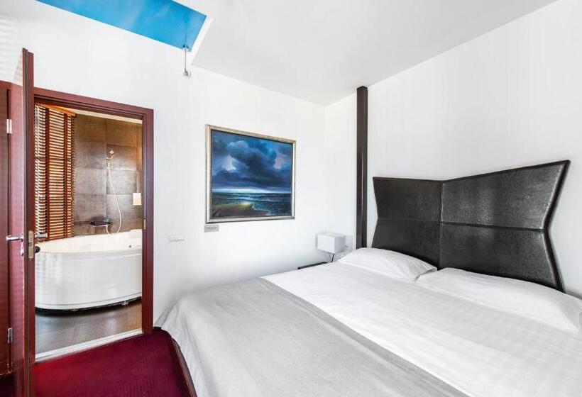 سوئیت رویال, Amberton Hotel Klaipeda