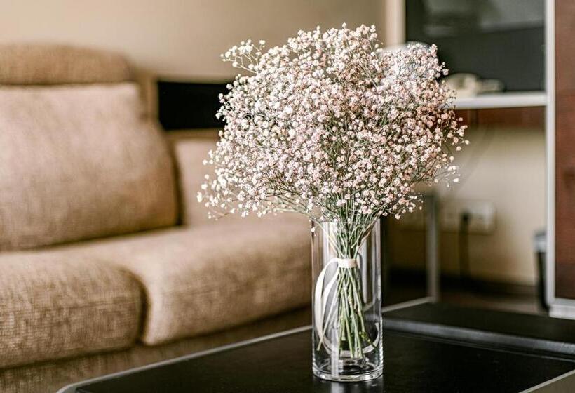 اتاق لوکس با چشم‌انداز دریا, Amberton Hotel Klaipeda