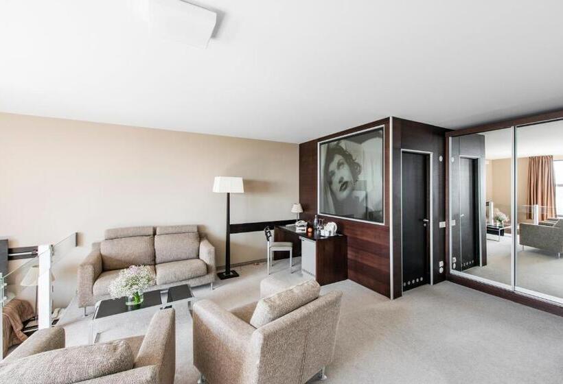 اتاق لوکس با چشم‌انداز دریا, Amberton Hotel Klaipeda