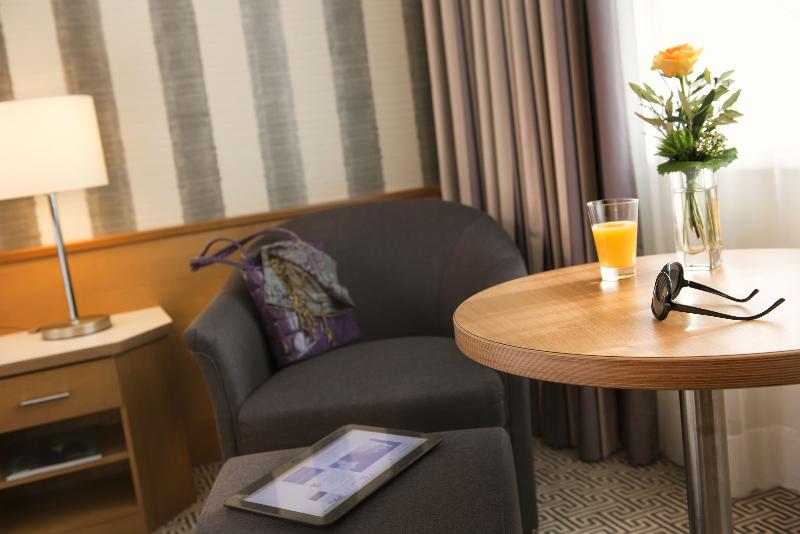اتاق استاندارد با چشم‌انداز رودخانه, Ibis Amsterdam Centre