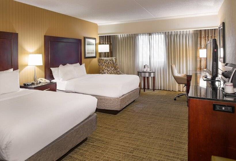 Номер Стандарт 2 Двуспальные Кровати, Crowne Plaza Hotel St. Louis Airport, An Ihg