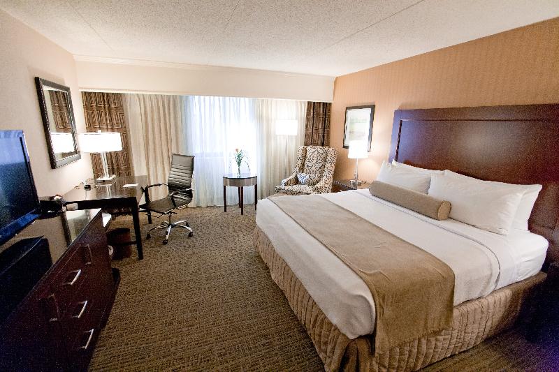 Номер Superior, Crowne Plaza Hotel St. Louis Airport, An Ihg