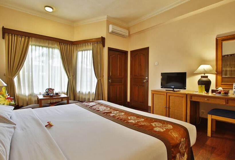 Номер Deluxe, Jayakarta Hotel Lombok