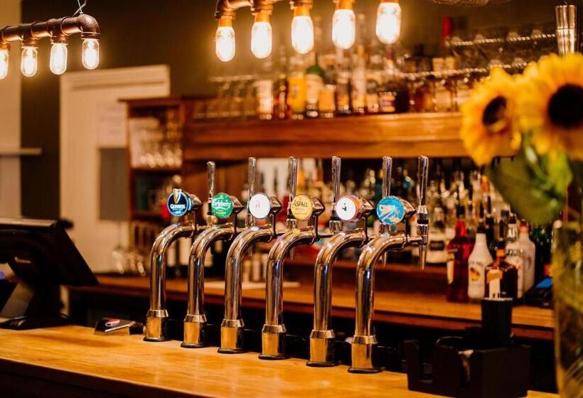 Номер Deluxe Кровать Кинг, The Cricketers Arms