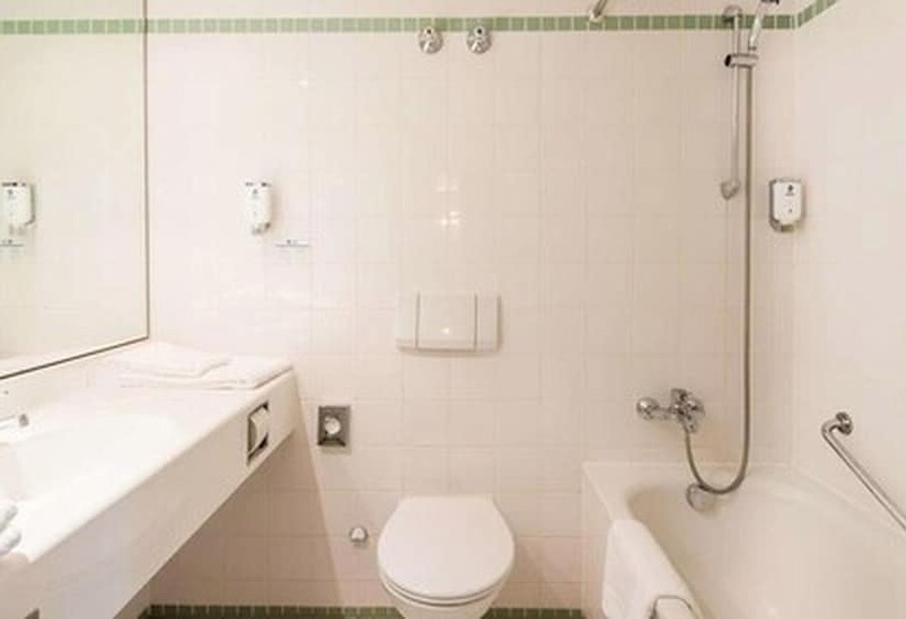 اتاق استاندارد چهار تخته, Trip Inn Hotel Dasing Augsburg