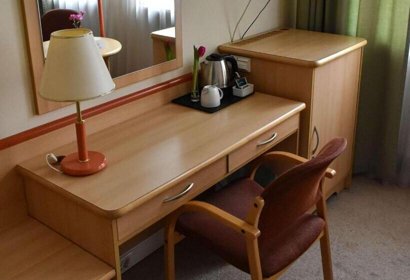 اتاق استاندارد یک نفره, Mercure Opole