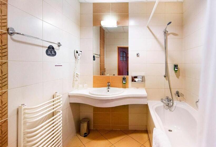 اتاق استاندارد یک نفره, Mercure Opole