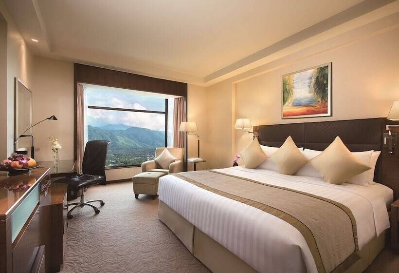 Номер Deluxe, Shangri La Shenzhen   Nearby Luohu Border, Outdoor Swimming Pool