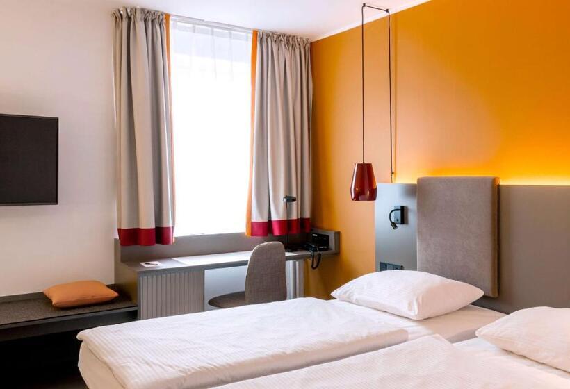 اتاق استاندارد با اتاق نشیمن, Vienna House Easy By Wyndham Cracow