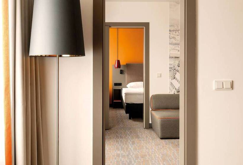 سوییت جونیور, Vienna House Easy By Wyndham Cracow