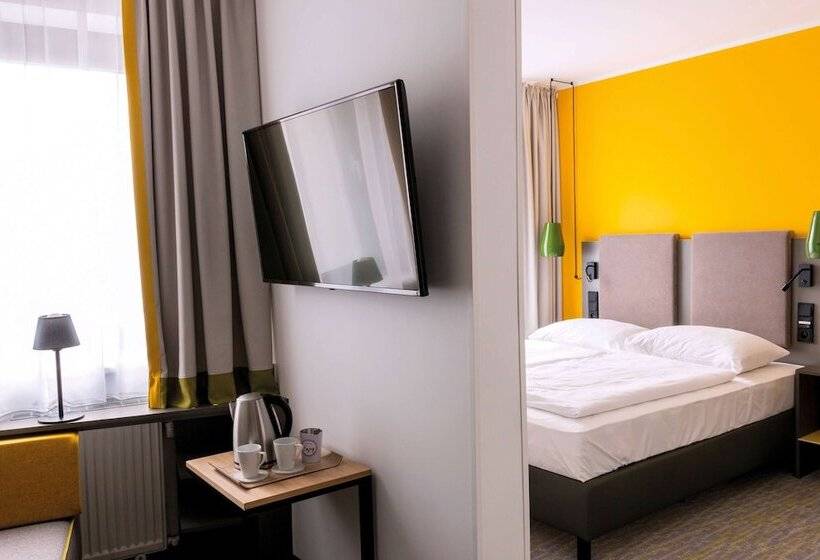 اتاق استاندارد با اتاق نشیمن, Vienna House Easy By Wyndham Cracow