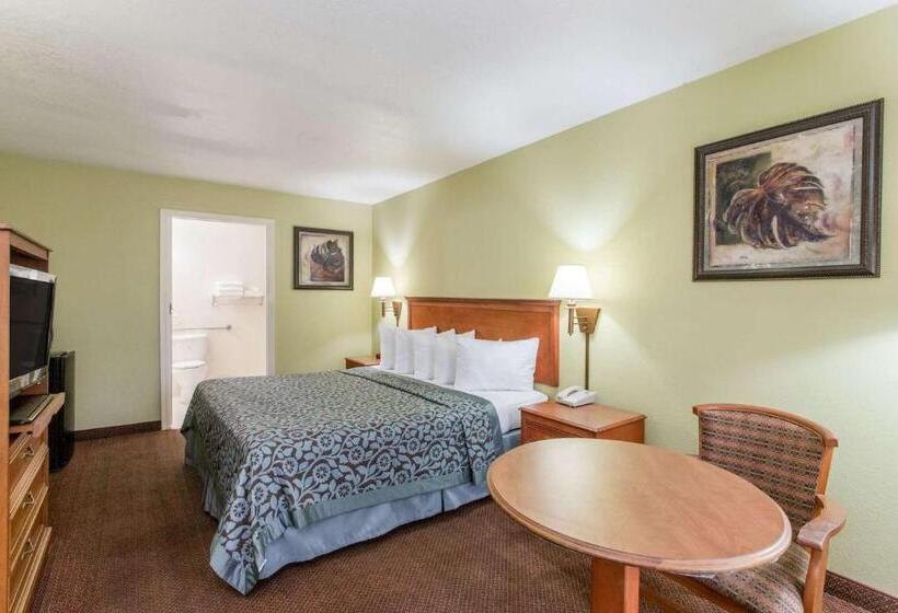 장애인을 위한 킹사이즈 침대 스탠다드 룸, Days Inn By Wyndham Ormond Beach