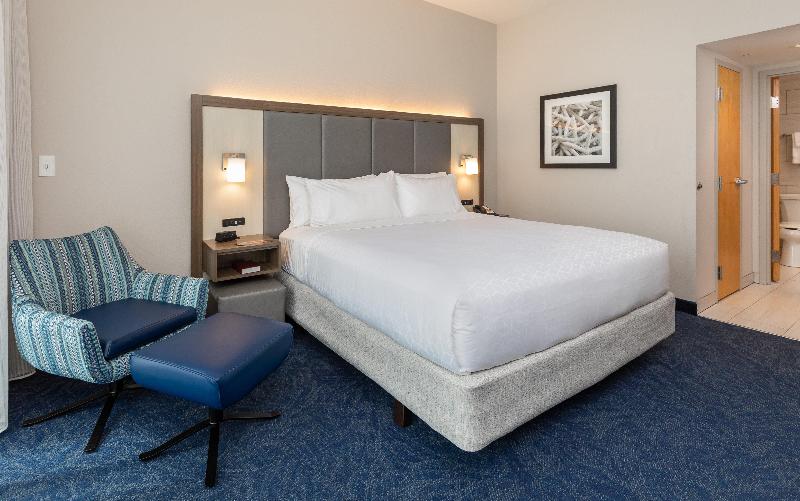 Люкс Кровать Кинг, Holiday Inn Express Pensacola Beach, An Ihg
