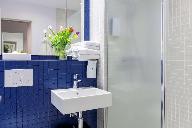 اتاق استاندارد سه نفره, Tulip Inn Antwerpen