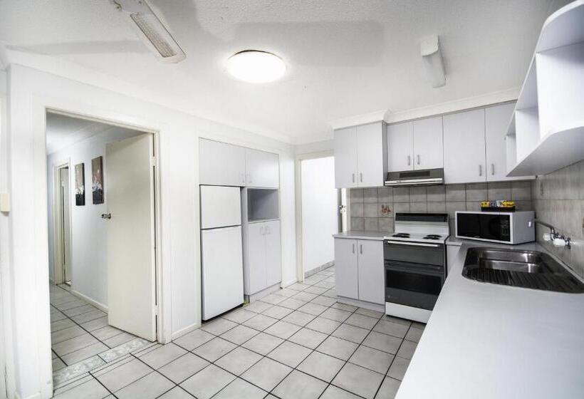 침실 3개 아파트, The Beach Motel Hervey Bay