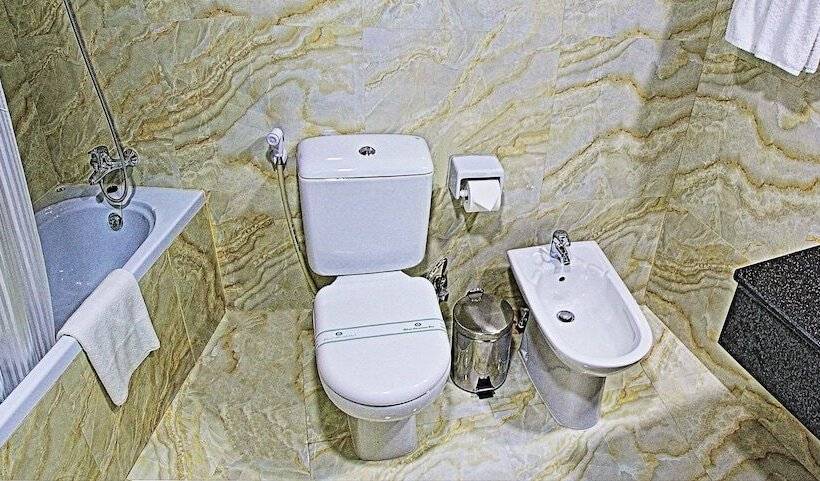 سوییت جونیور, Bahrain International