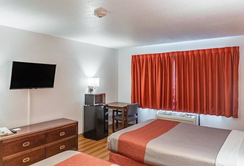 Номер Deluxe, Motel 6 Fond Du Lac, Wi