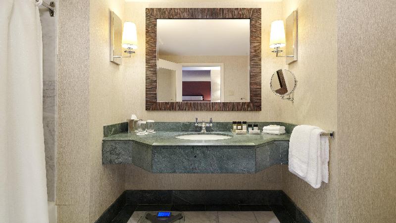 キングサイズベッドのデラックスルーム, Intercontinental Montreal, An Ihg