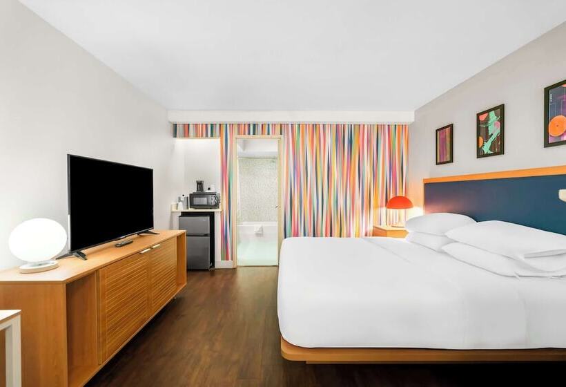 Полулюкс, Signature Inn Indio I 10
