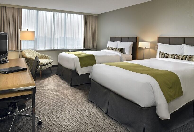 اتاق استاندارد با 2 تخت دوبل, Coast Chilliwack Hotel By Apa