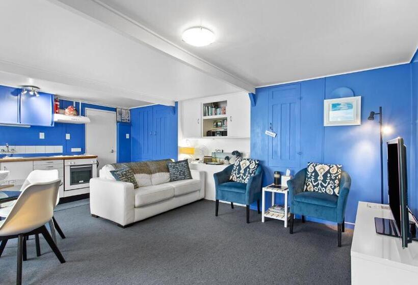 דירת חדר בקומת קרקע, Coromandel Apartments