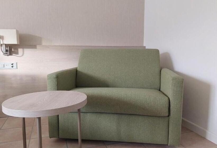 Comfort room with balcony, Nessi Locarno