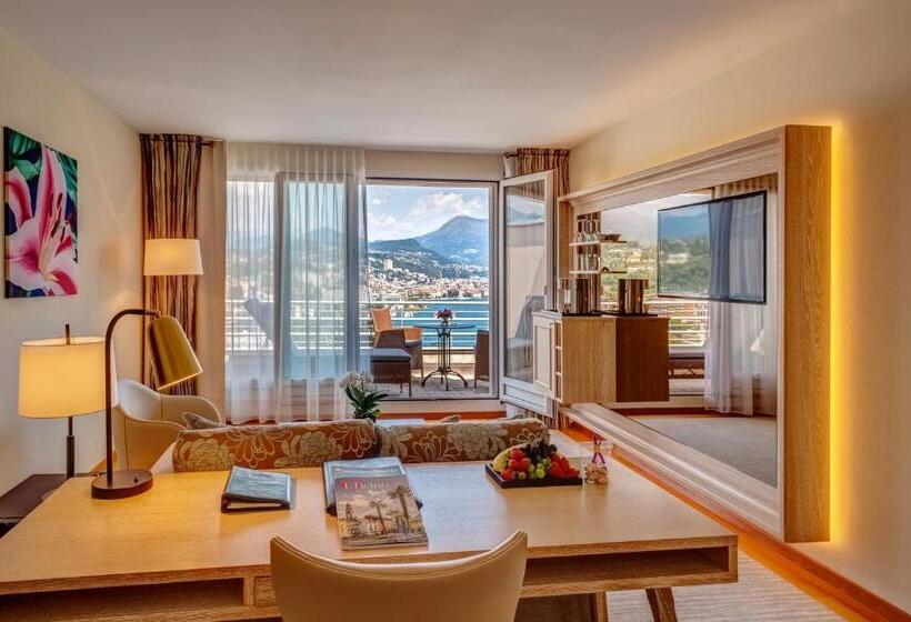 Suite with lake view, Suitenhotel Parco Paradiso