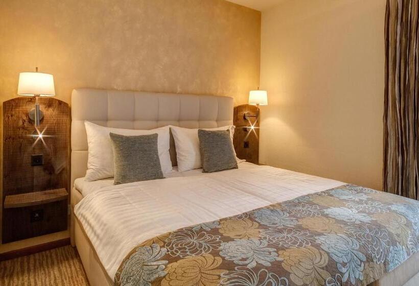 سوئیت با بالکن, Suitenhotel Parco Paradiso