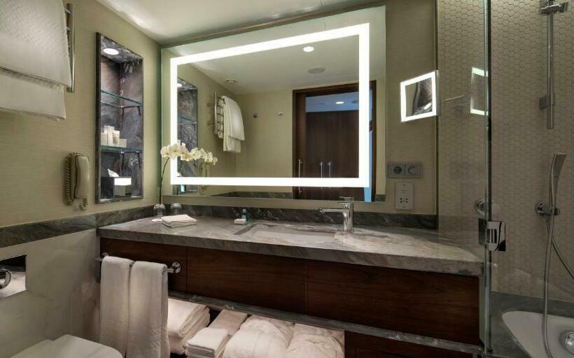 2 Bedroom Family Suite, Conrad Istanbul Bosphorus