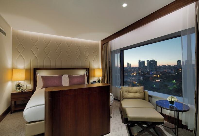 Deluxe Suite, Conrad Istanbul Bosphorus