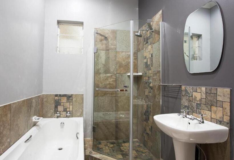 Шале 1 Спальня, Merry Pebbles Resort