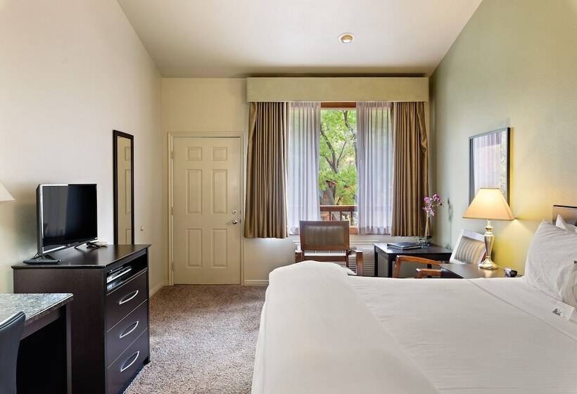 Стандартный Номер Кровать Кинг, Flanigan`s Resort And Spa