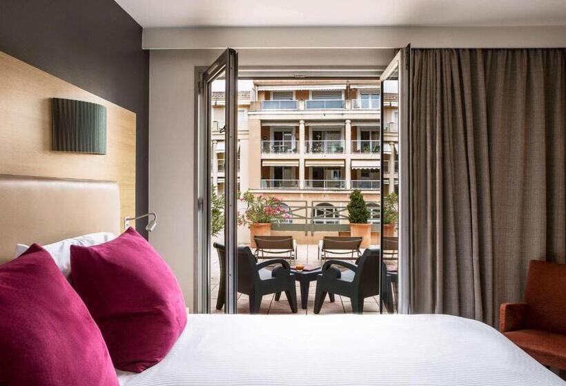 풀장 전망 디럭스 룸, Grand Hôtel Roi René Aix En Provence Centre   Mgallery