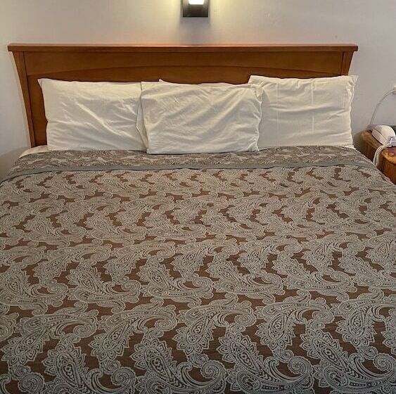 Номер Deluxe, Highlander Motel