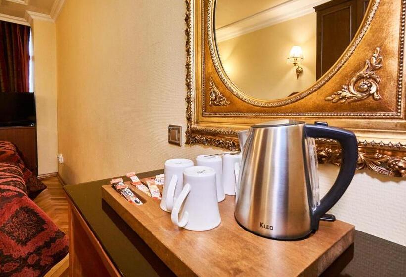 سوییت دوبلکس, Amber Hotel & Spa