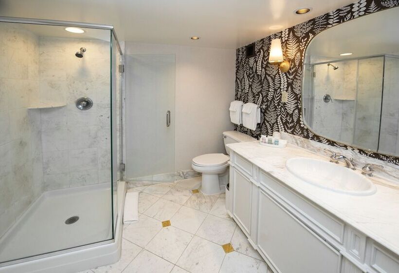 Номер Deluxe Кровать Кинг, Beau Rivage