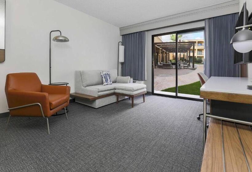 스탠다드 룸 킹사이즈 침대, Courtyard Tucson Airport