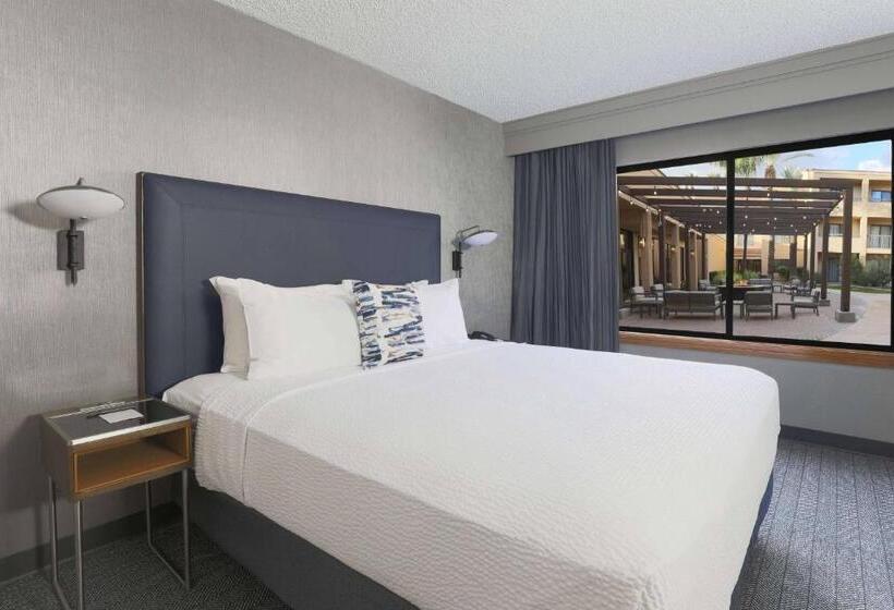 스위트 킹사이즈 침대, Courtyard Tucson Airport
