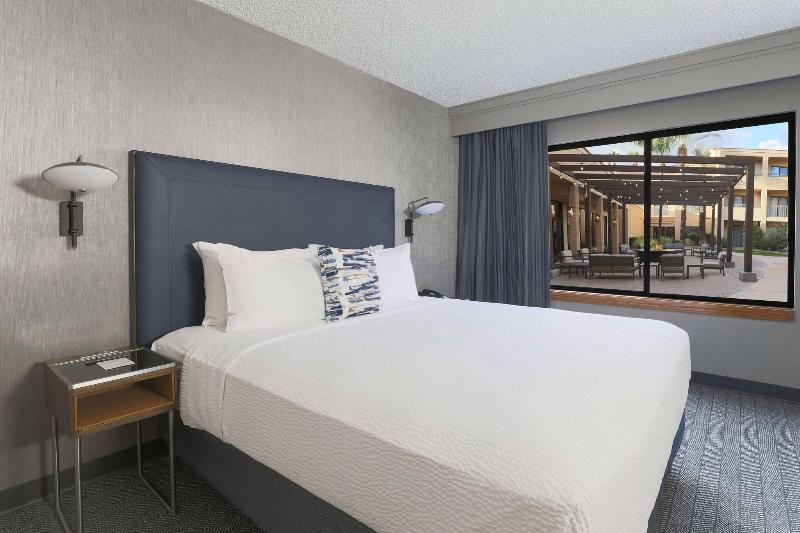 스위트 킹사이즈 침대, Courtyard Tucson Airport