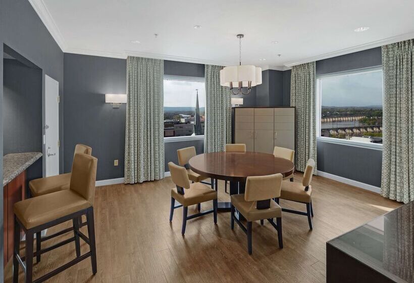 Номер Стандарт, Hilton Harrisburg