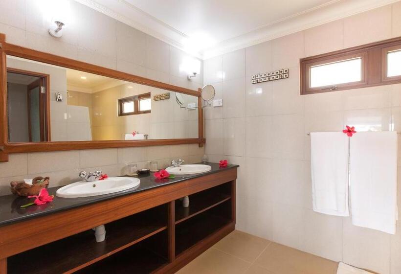 اتاق لوکس با چشم‌انداز دریا, Le Relax Hotel And Restaurant