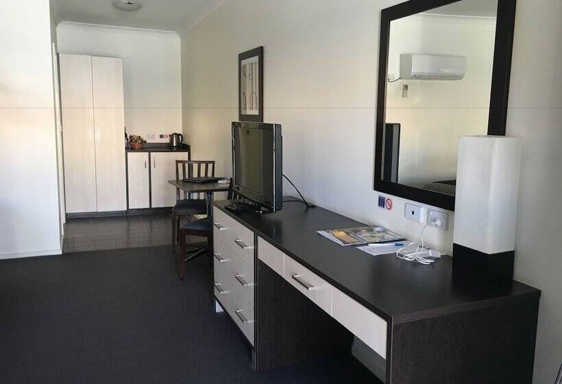 패밀리 룸, Horsham Mid City Court Motel